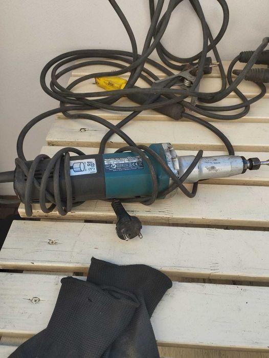 Sprzedam narzędzia bd. stanie