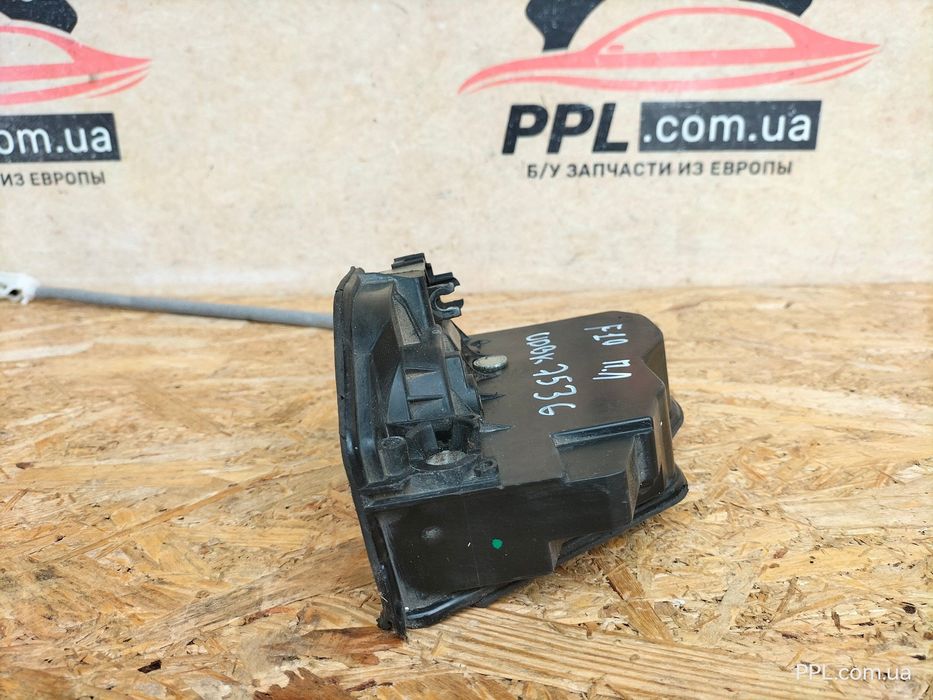 BMW 5 F10 F11 2009-2017 замок двери передней левой 4 pin