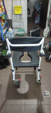 Wózek inwalidzki toaletowy transportowy