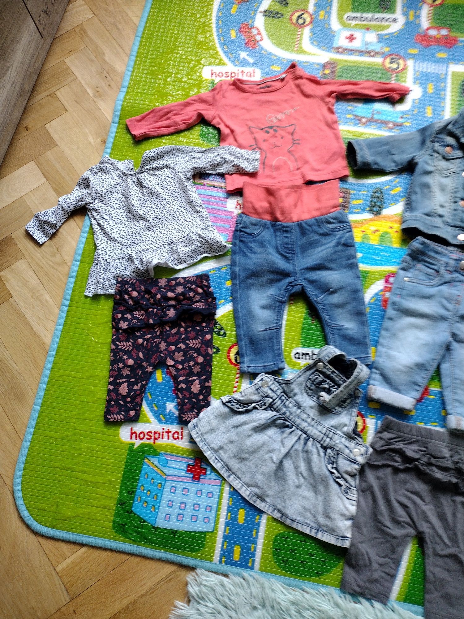 Zestaw dla dziewczynki rozmiar 62 super stan