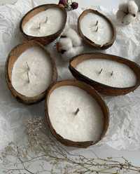 Свічка в кокосі з пальмовим воском