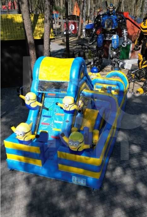 Piękny tor przeszkód combo ze zjeżdżalnią z minionkami. 9m x 4m x 4,5m