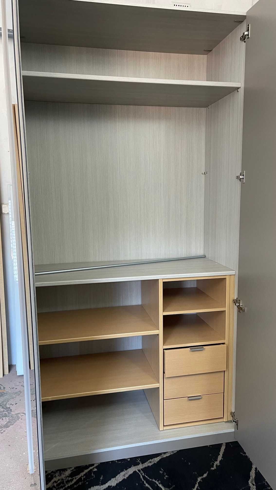 Szafa KLER Shanghai Wiemann lustrzana 240/60/h235 cm