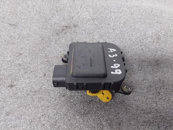 Motor da comporta da sofagem AUDI A3 (8L1)