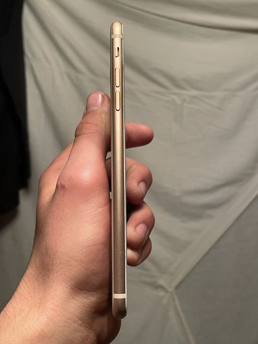 Айфон 8 плюс на 256 гб   86 %АКБ меняный но оригинальный