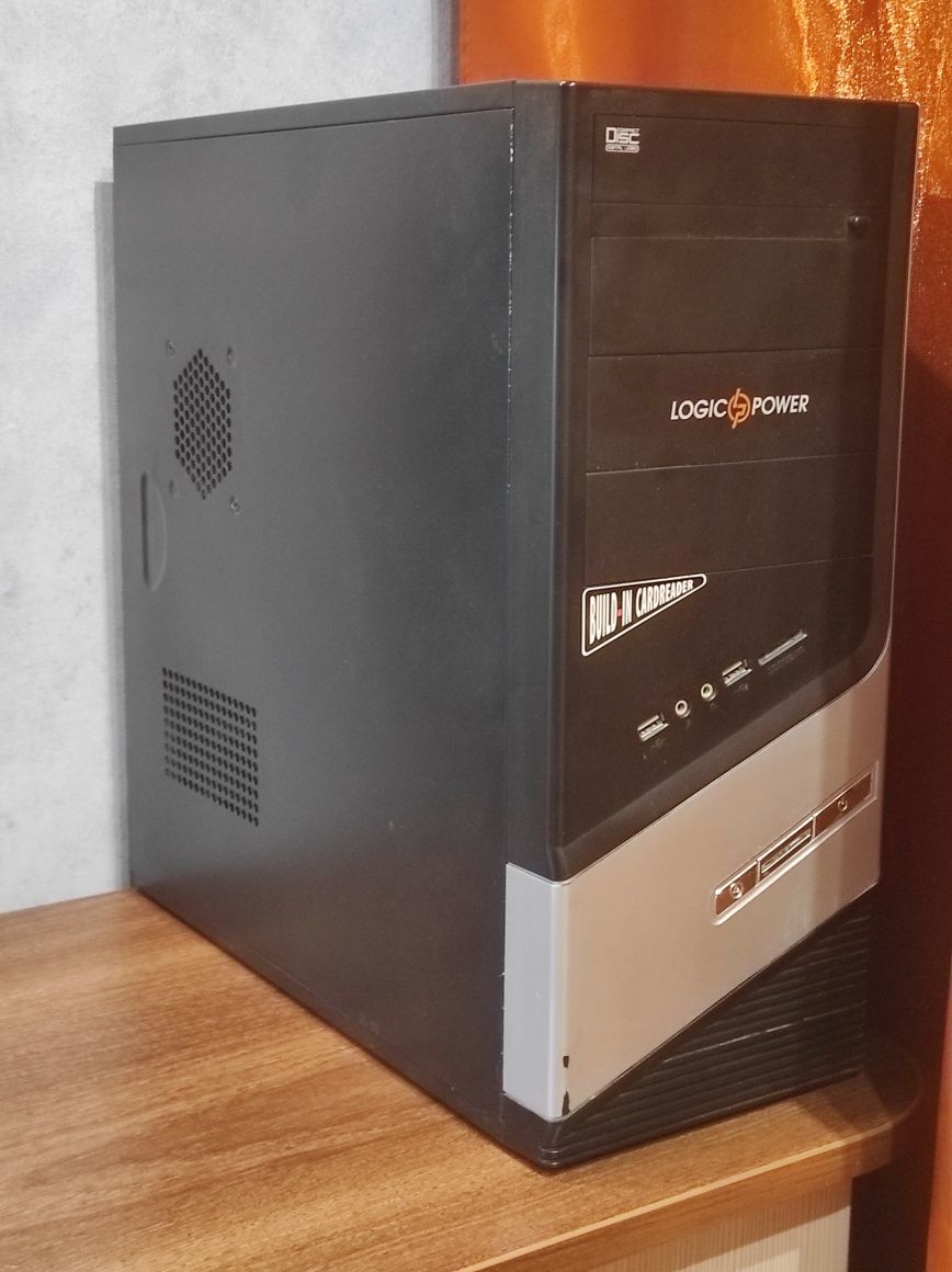 Комп'ютер з RX 560