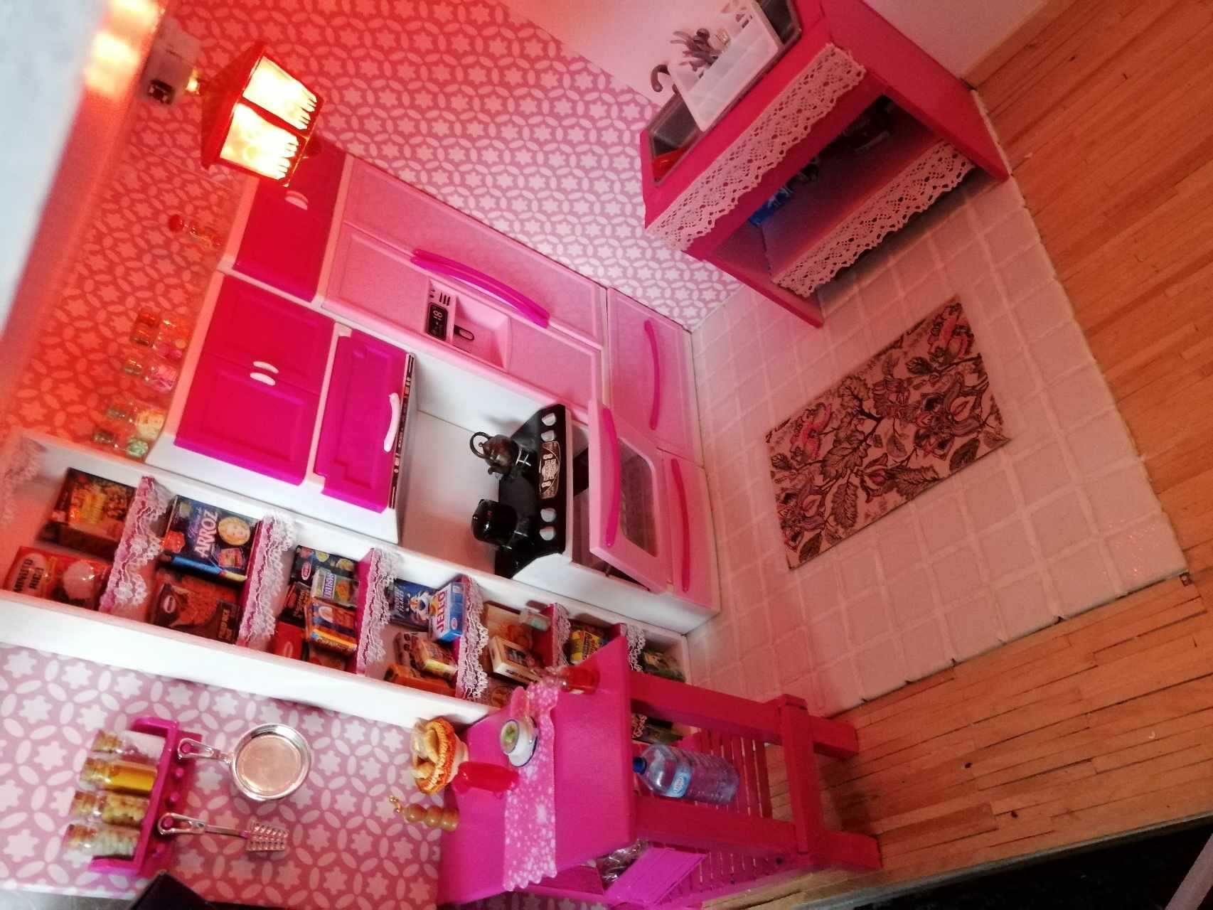 Casa de bonecas (Escala 1:6 - Barbie)