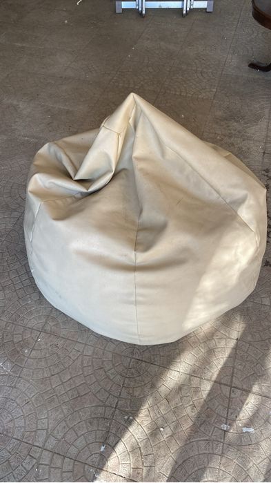 Puff napa beje clara | fabricado em Portugal