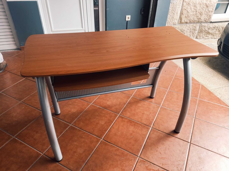 Secretária para escritório