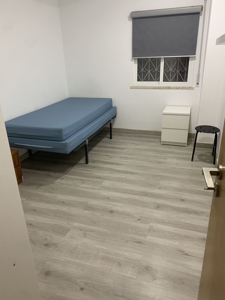 Alugo quarto entrada imediata