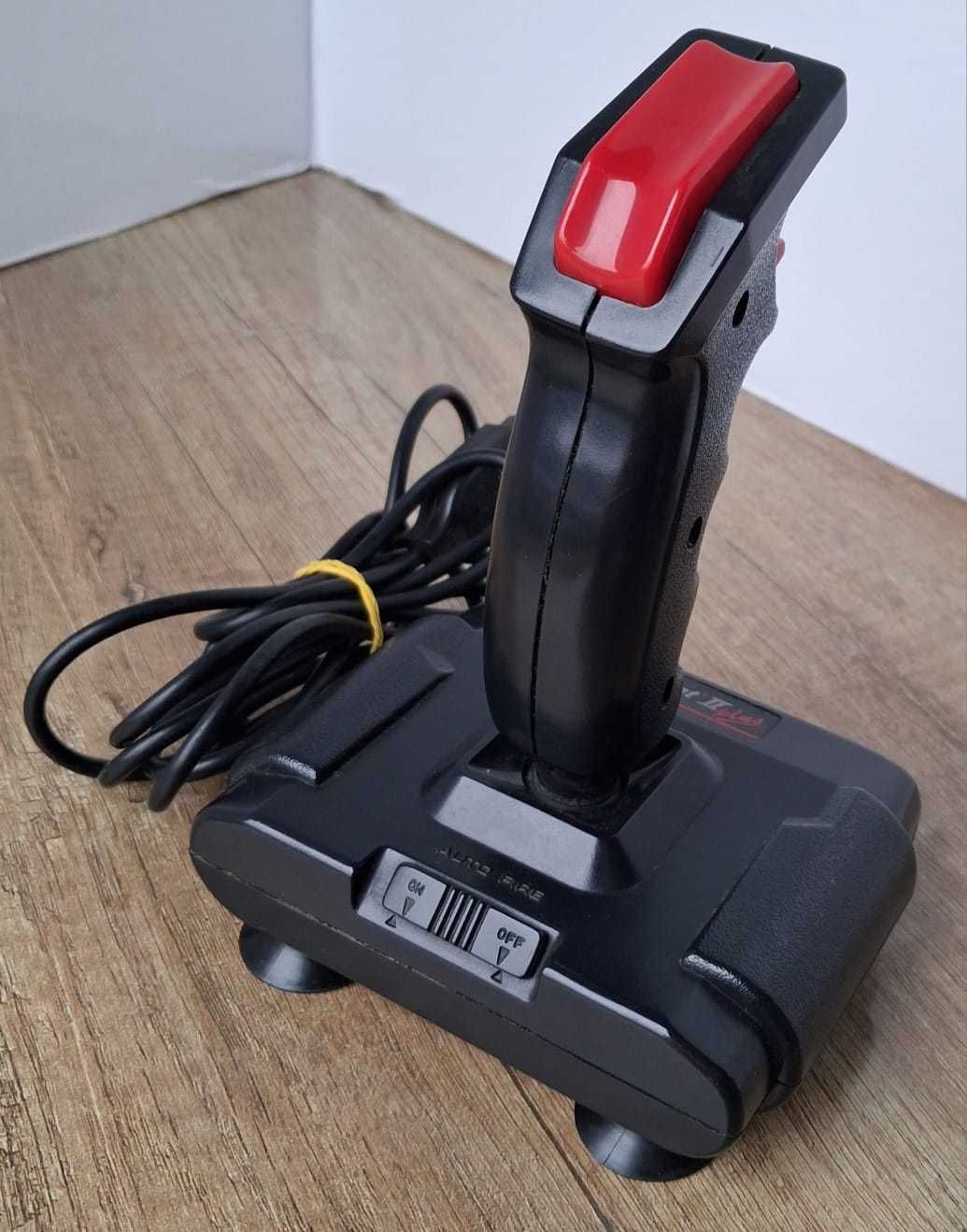 Joystick QuickShot II Commodore Amiga  Atari DO NAPRAWY