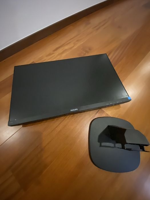 Monitor Philips V Line 243V7