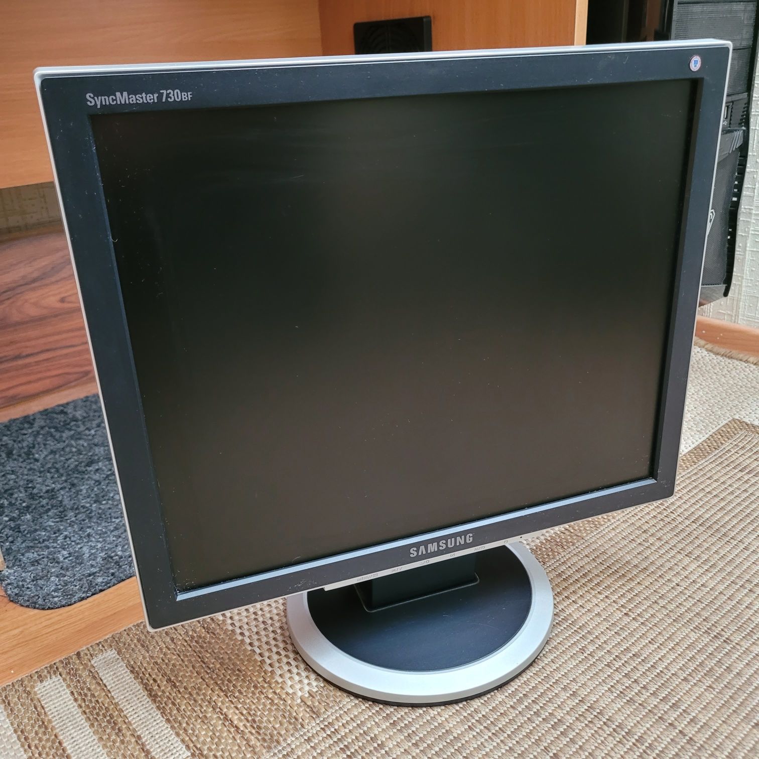 Монитор samsung 730 BF 17"