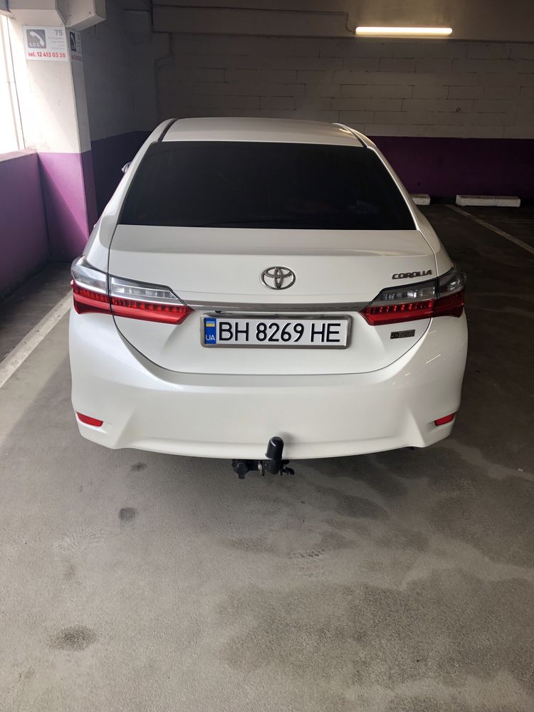 Toyota Corolla комплектація Active.