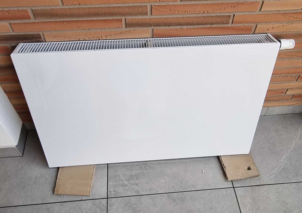 Grzejnik płytowy 100x60 grubość 10cm Typ 22 Moc 1500W