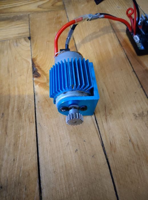 Мотор с приемником и аппаратурой от WLToys a979
