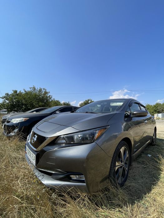 Аренда Nissan Leaf 2018г.