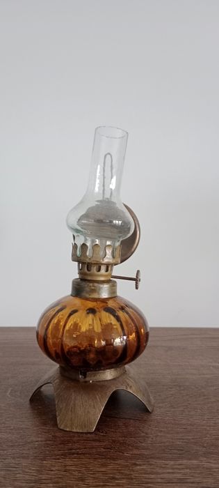 Lampka naftowa PRL