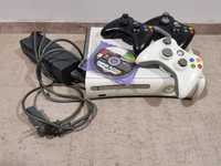 Xbox 360 + 3 kontrolery + gra
