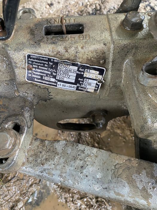 Vendo reboque em bom estado , com rampa metálica e rodado duplo.