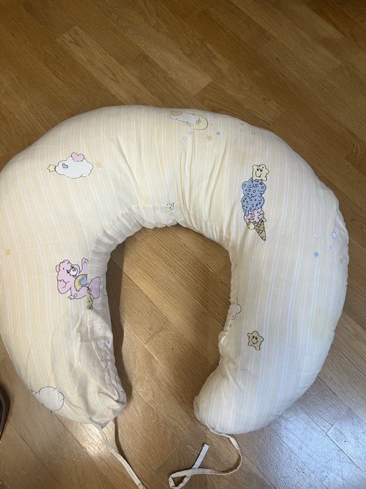 Подушка для годування