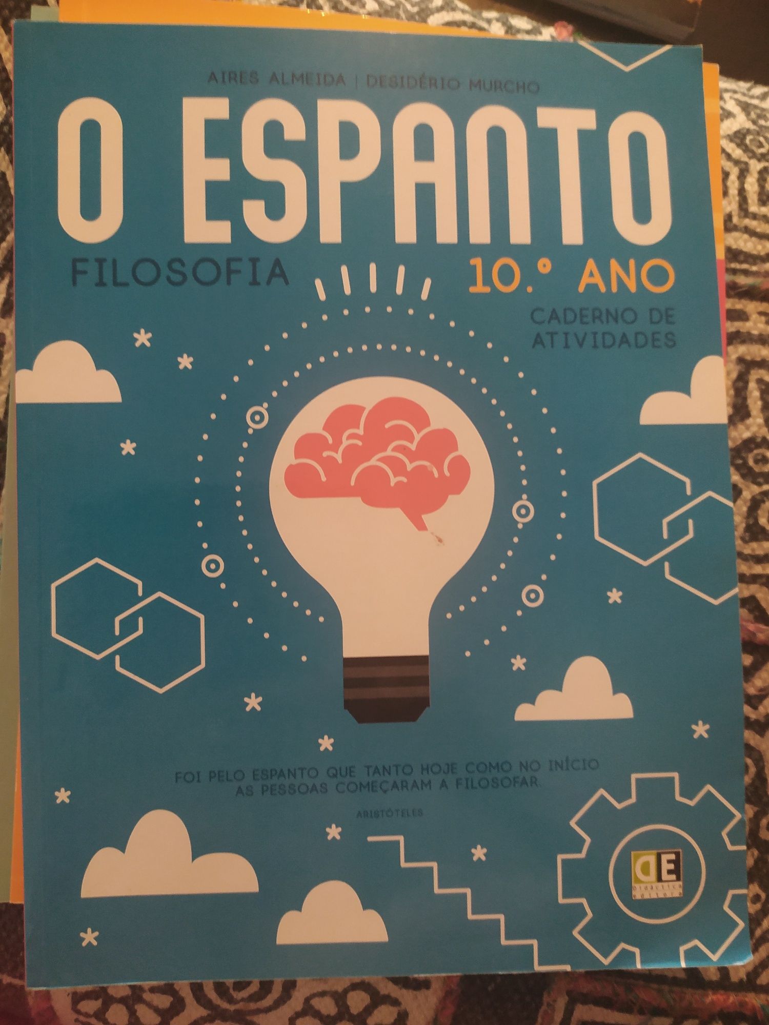 Filosofia 10º ano - O espanto - livro atividades