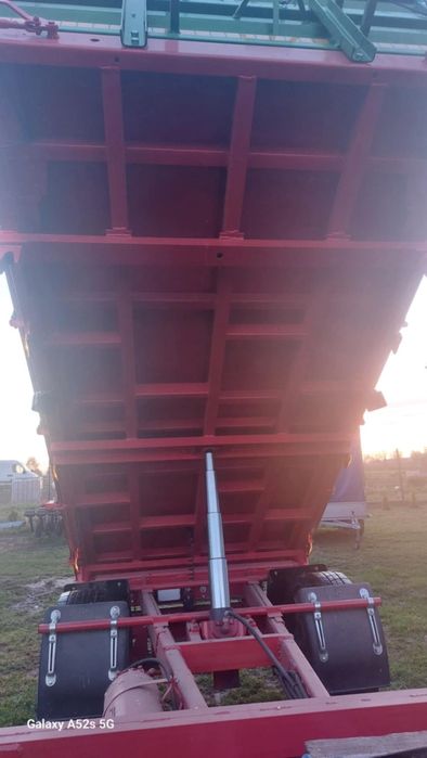 Przyczepa jednoosiowa wywrotka