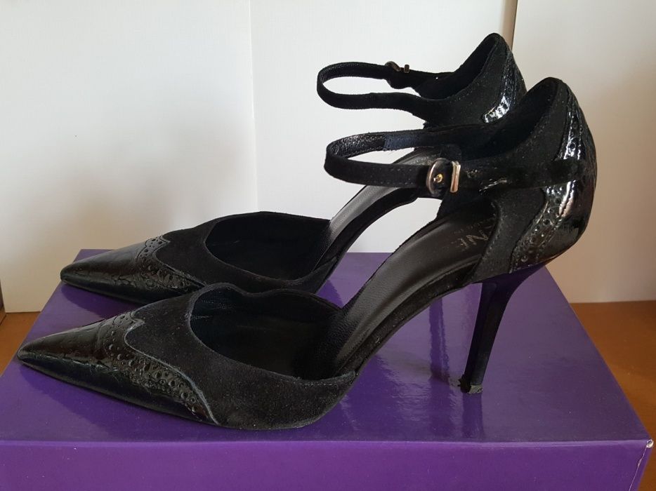 CZÓŁENKA czarne w szpic, szpilki, półbuty, buty VENEZIA, rozmiar 38