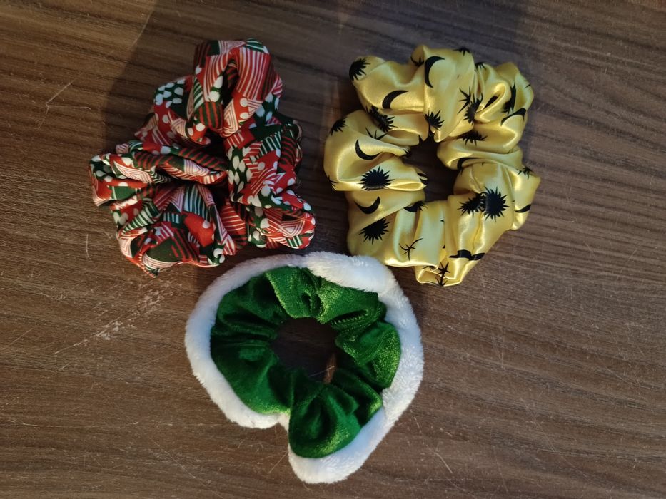 Julia Żugaj scrunchie, książka, płyta CD, koszulka S, zeszyt