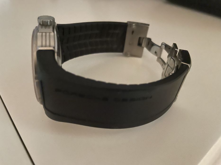 Porsche Design P’6000 Chronograph – Edição Desportiva Vermelha