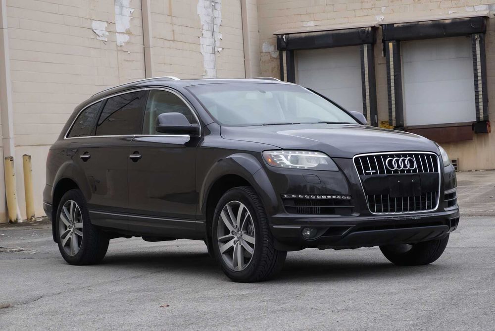 Audi Q7      2015