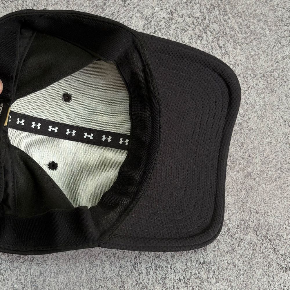 Чоловіча чорна кепка Under Armour