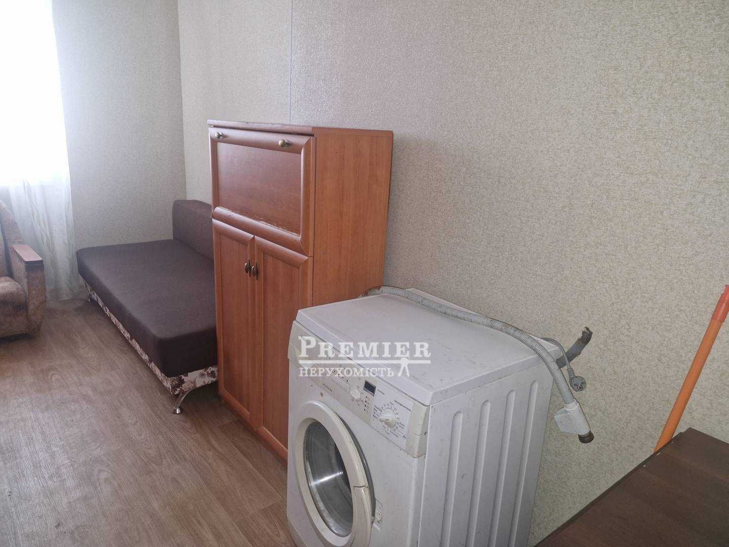 Пропонується на продаж кімната в комунальній квартирі