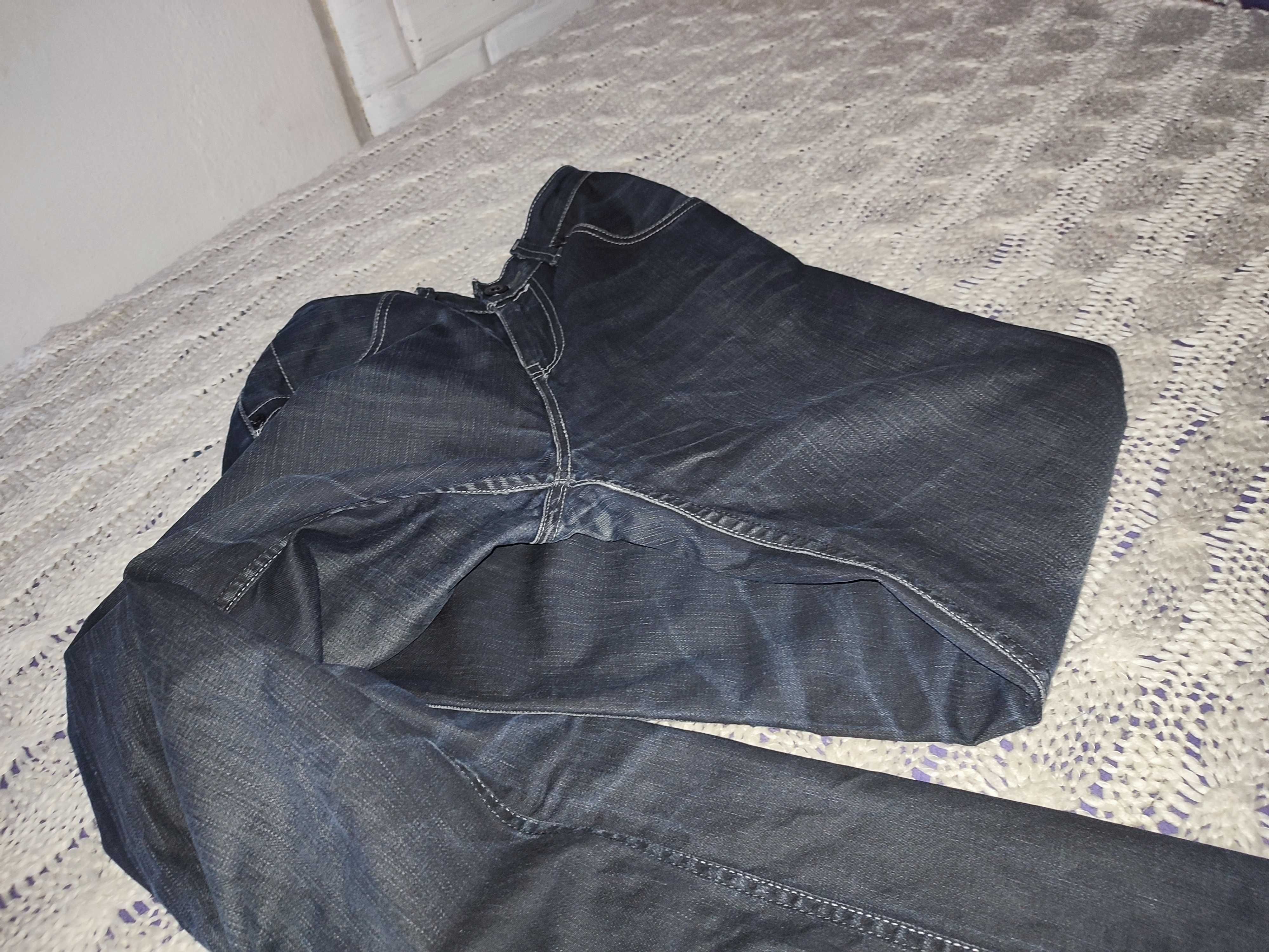 Jeansy Levis 504 straight 31/32