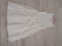 Biała sukienka z perełkami na uroczystosc