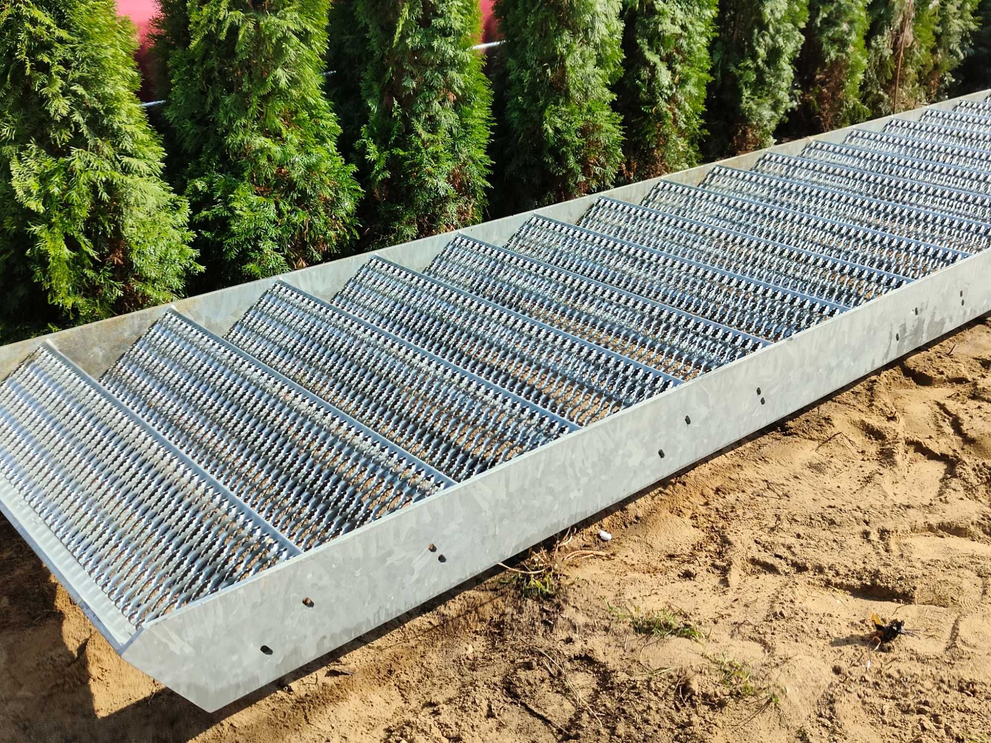 Schody zewnętrzne metalowe ocynk przemysłowe
