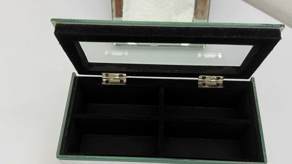 Caixa de arrumação + Moldura (espelhadas)