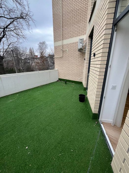 Здається 2кімн. Новобудова з терасою та паркінгом  паркова зона