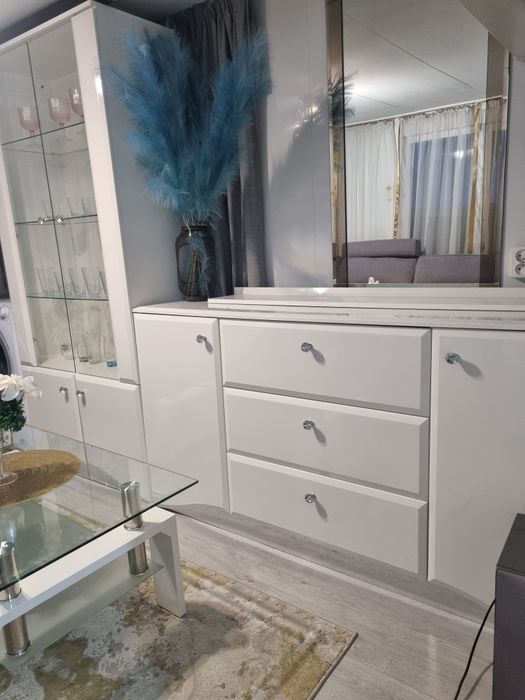 Sprzedam komodę plus witrynę Glamour