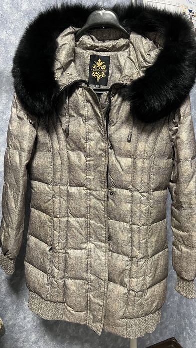 Продам пуховик
