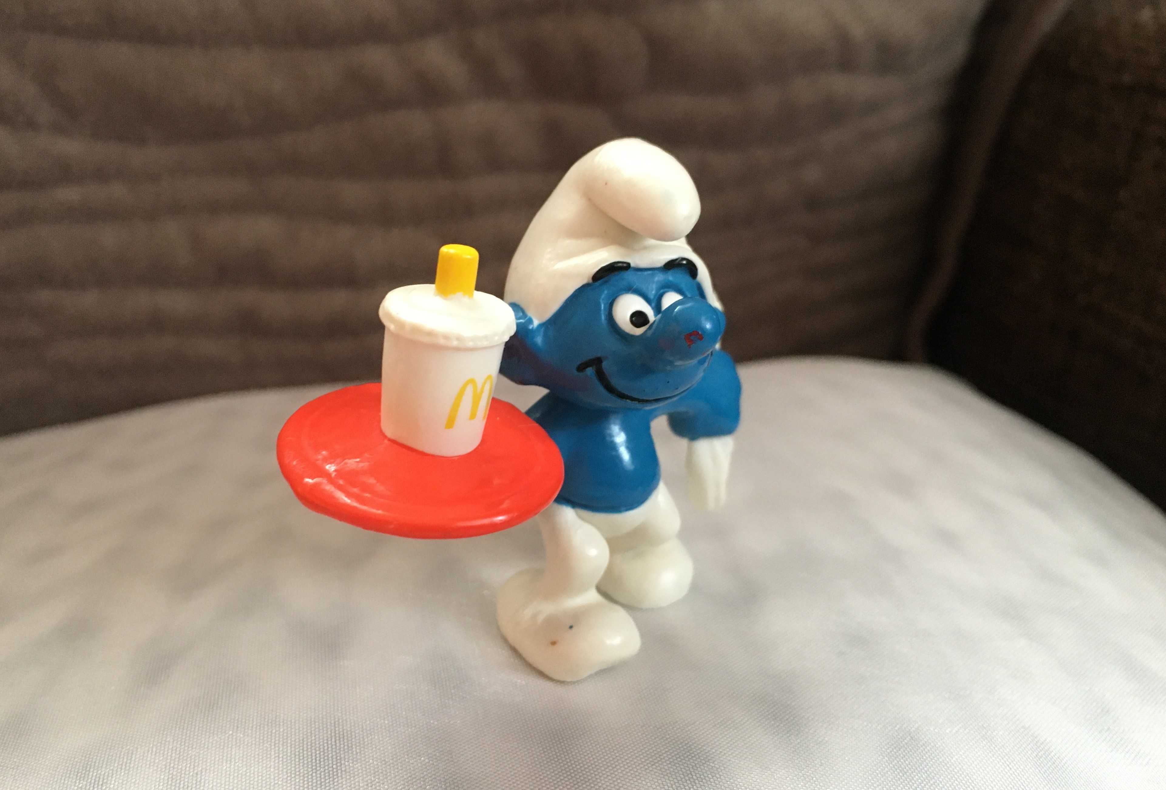 Unikat Smerfy - figurka kolekcjonerska - Smerf kelner z napojem