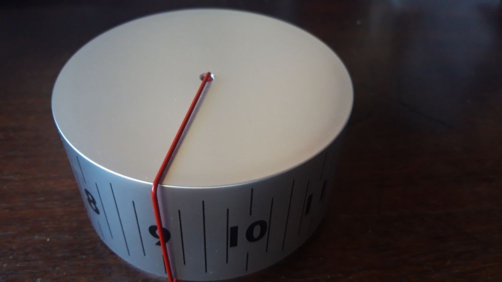 Relógio  Lexon Around Clock designer Anthony Dickens