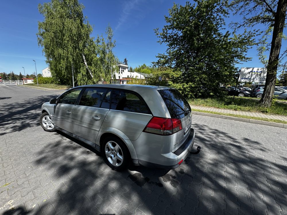 Opel vectra 1.8 benzyna zarejestrowany anglik  maly przebieg