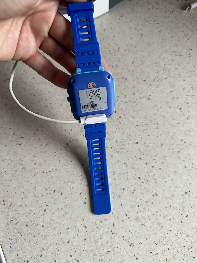 Zegarek sportowy 4G garrett kids kabel USB karta telefon niebieski