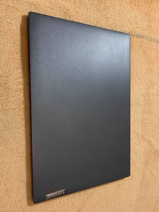 Очень мощный ноутбук Lenovo (Intel core i5-10 поколения)