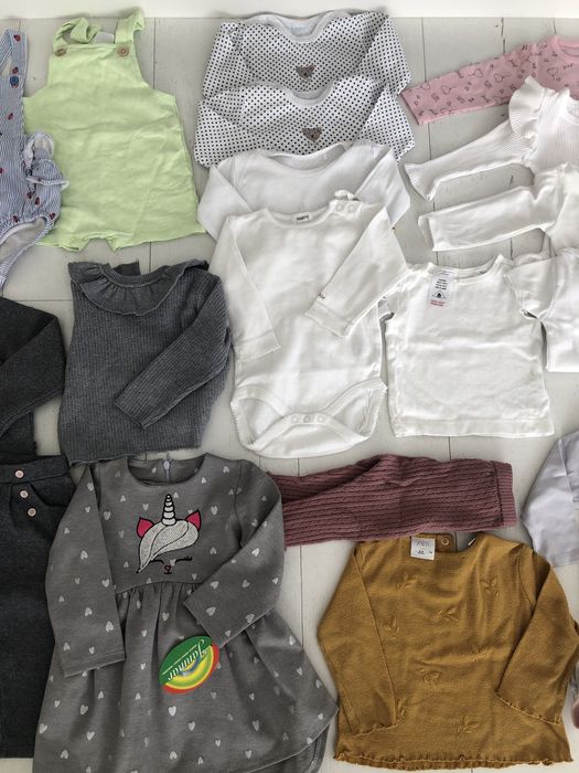 Paka ubranek dla dziewczynki rozm. 74 ( 7 zł/szt)