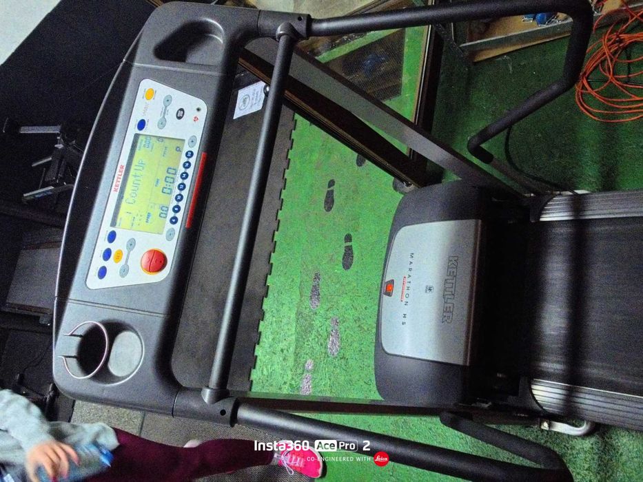 Bieżnia MARATHON hs