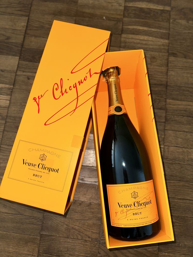Бутылка от Vueve Cliquot 1,5л