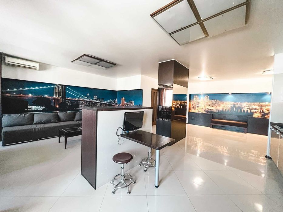 ЛЮКС 3-кімнатна квартира біля метро Лівобережна, подобово МВЦ