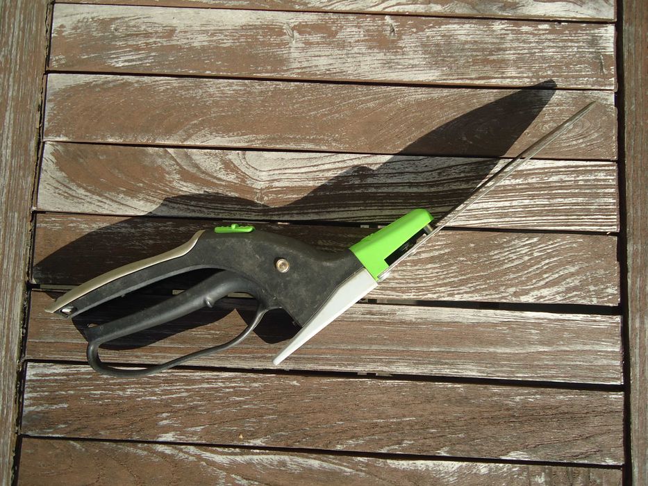 nożyce sekator do trawy z obrotowym ostrzem